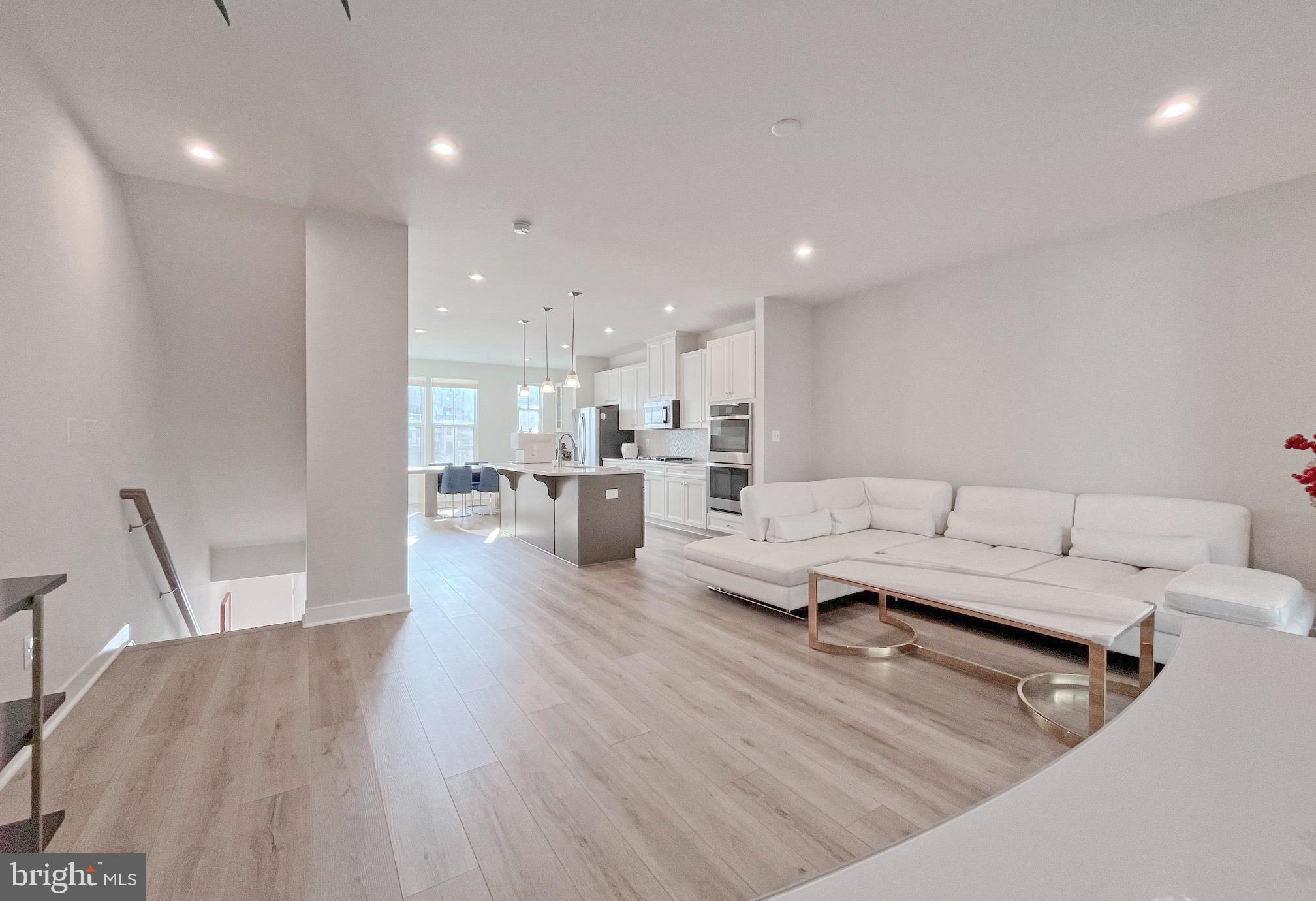 ELLIPSE AT WESTFIELDS - Residential