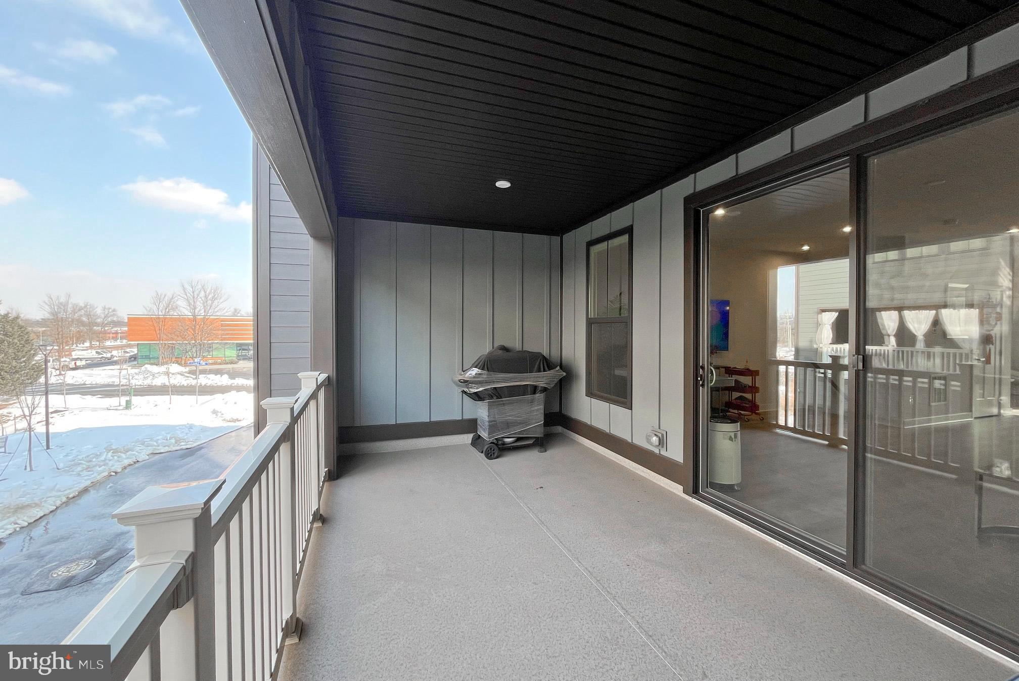 ELLIPSE AT WESTFIELDS - Residential