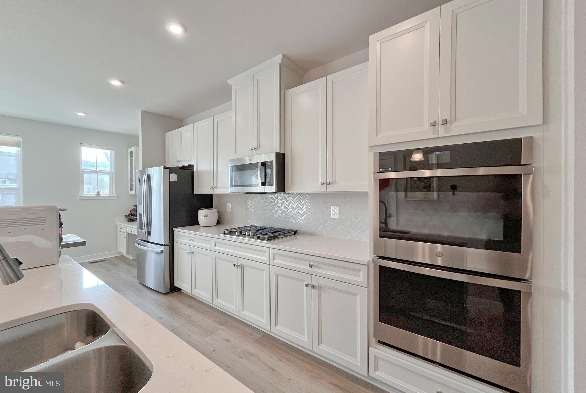 ELLIPSE AT WESTFIELDS - Residential