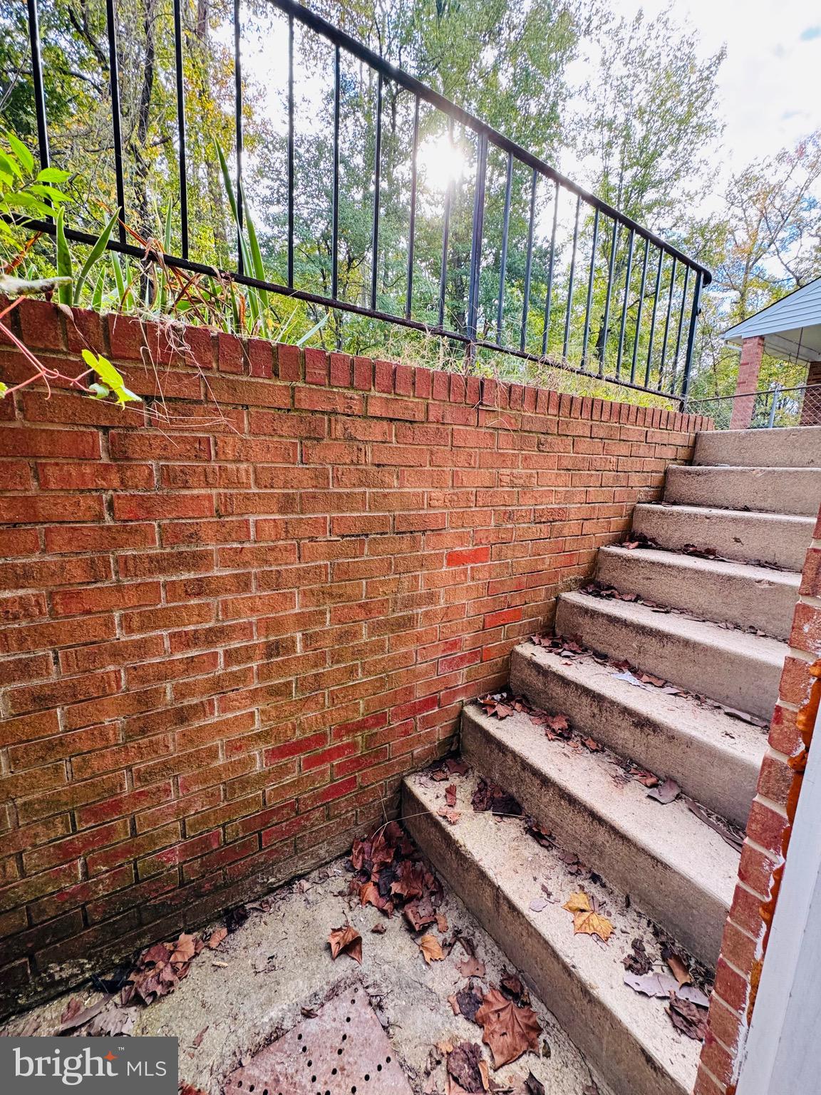 CLINTON ACRES - Residential