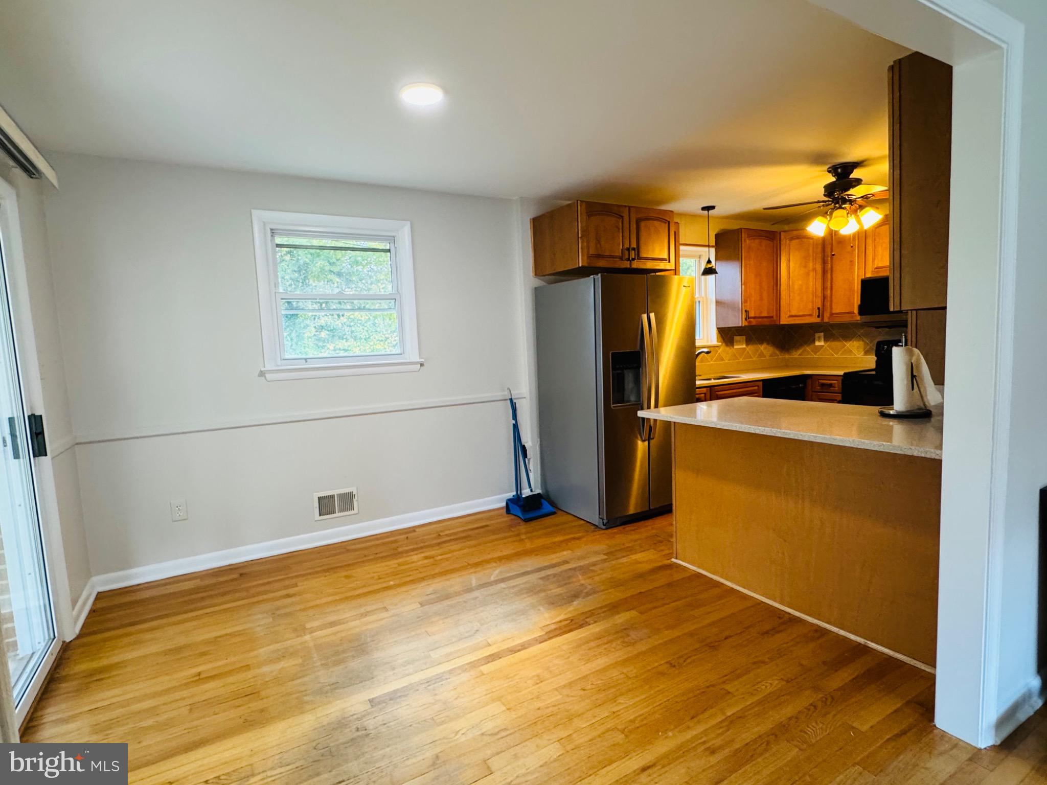 CLINTON ACRES - Residential