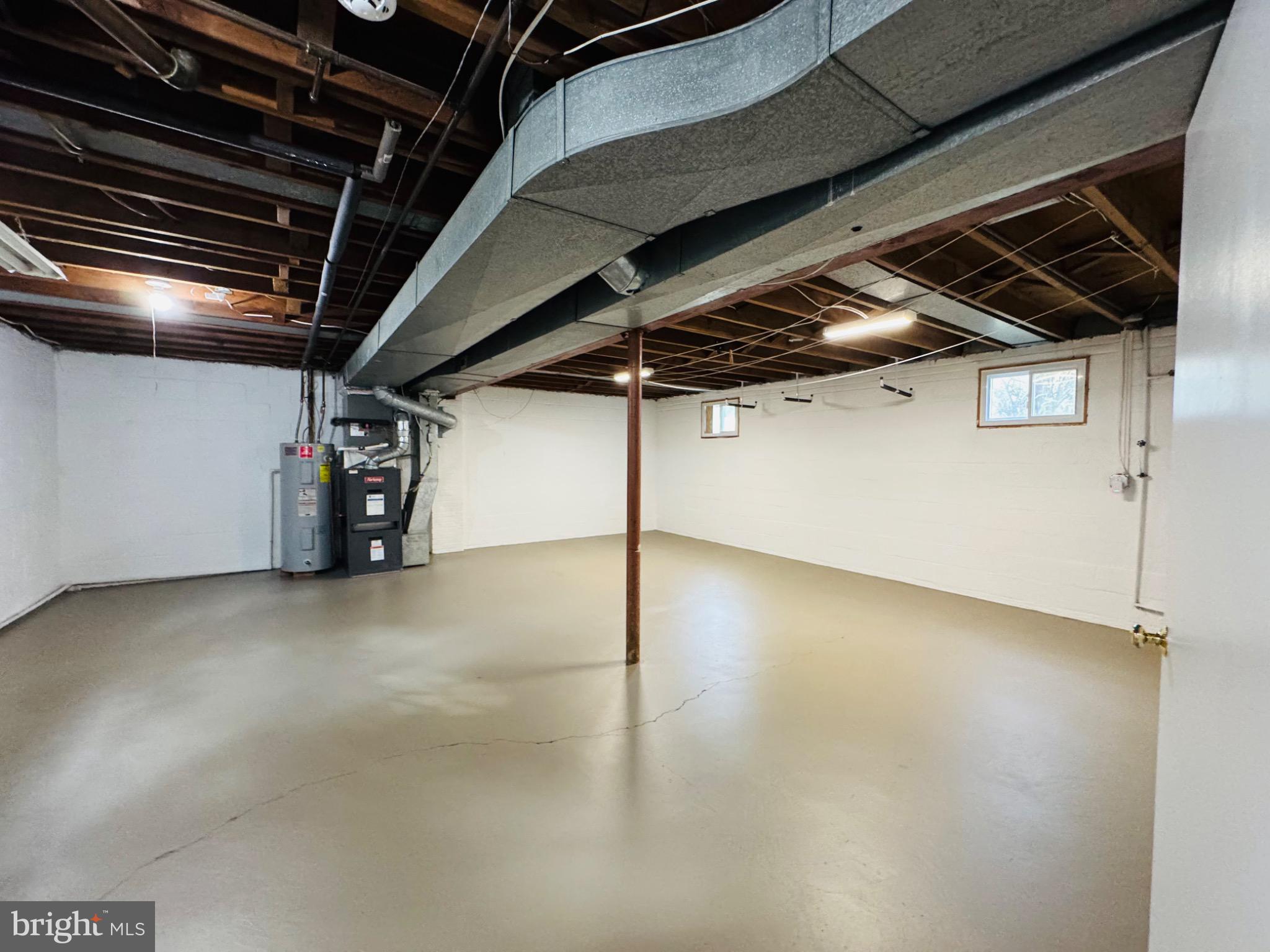 CLINTON ACRES - Residential