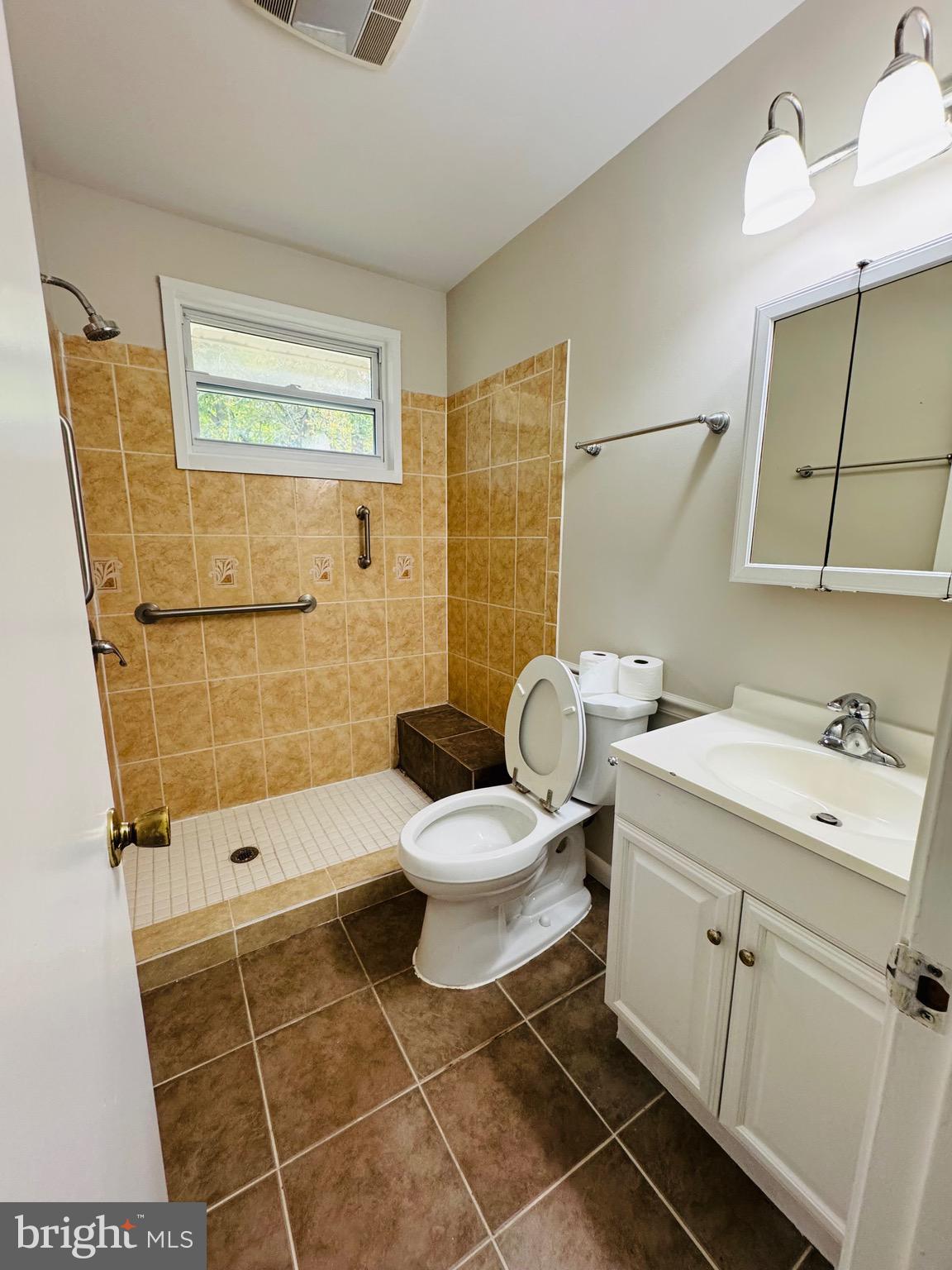 CLINTON ACRES - Residential