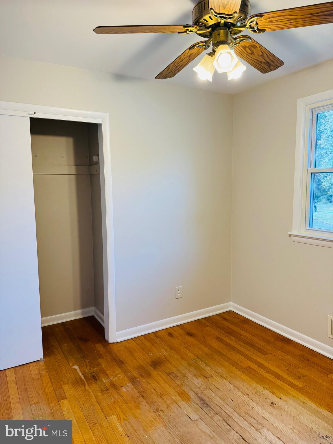 CLINTON ACRES - Residential