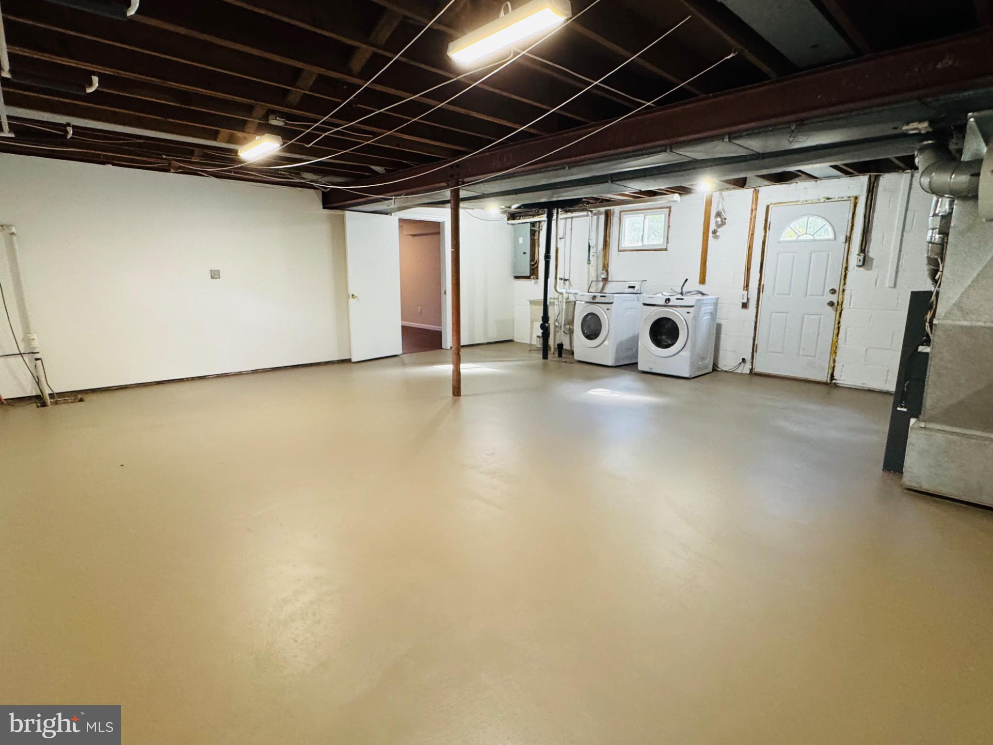 CLINTON ACRES - Residential