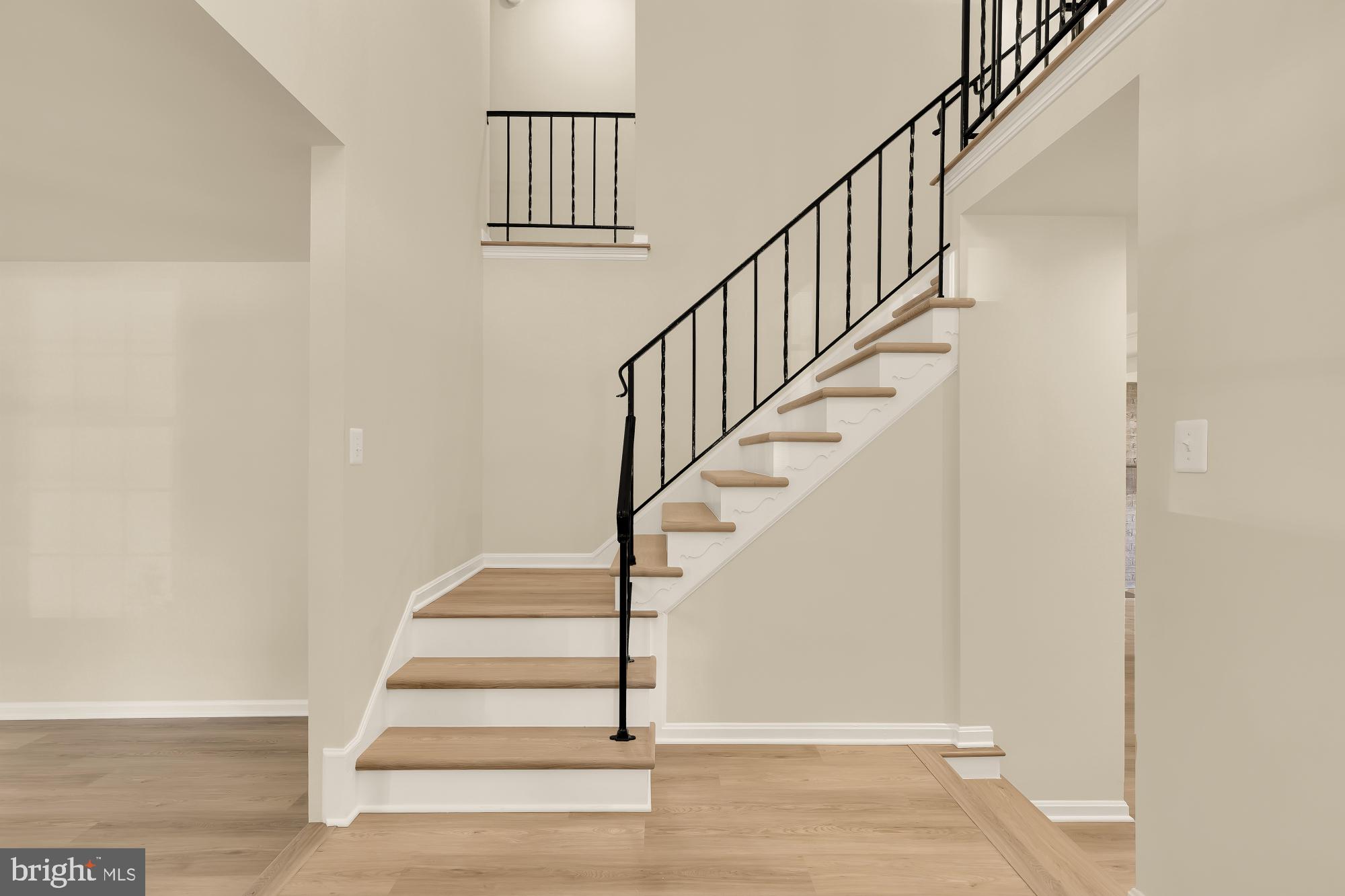 12428 GOLDFINCH COURT