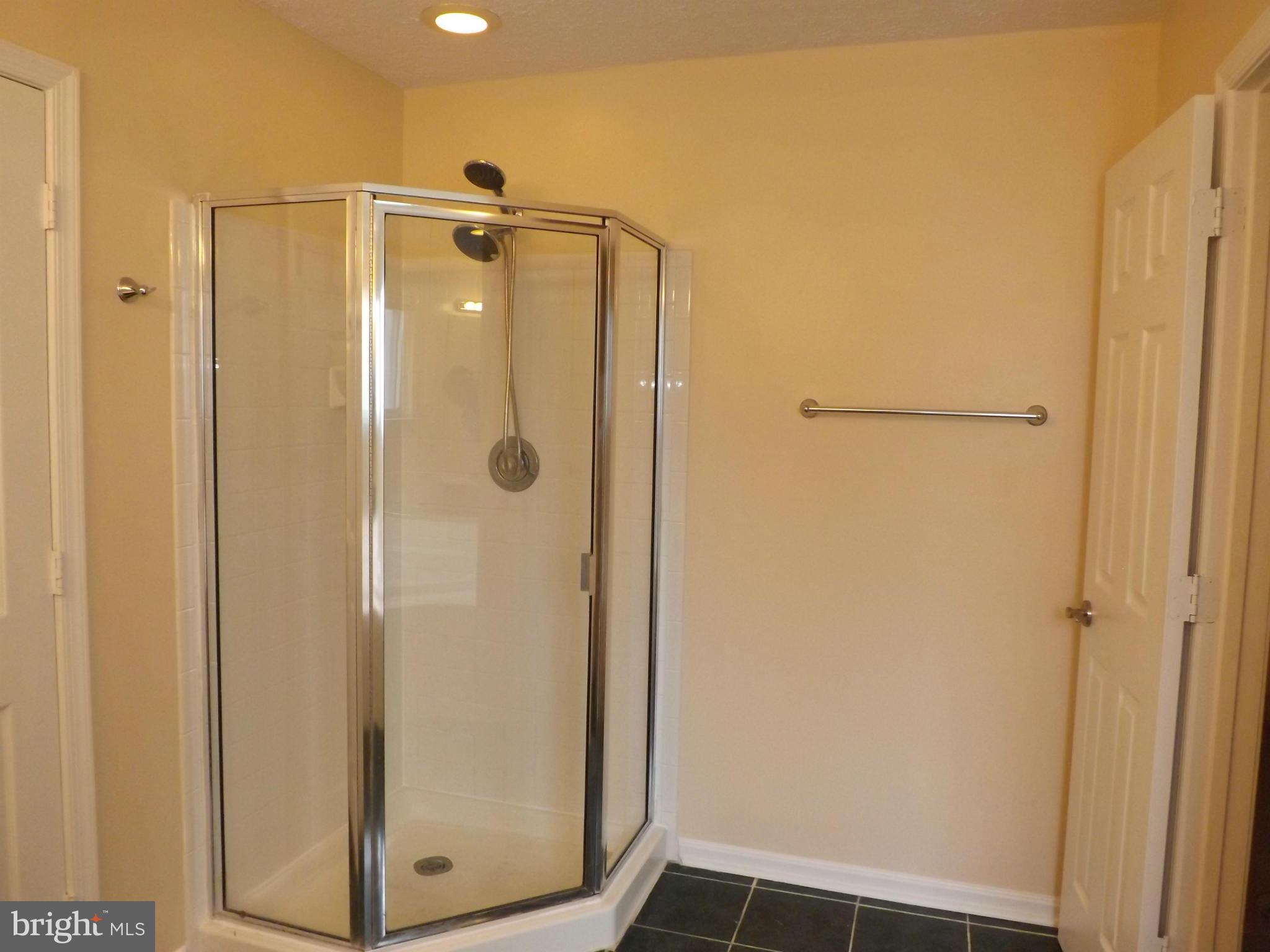 BYNUM OVERLOOK - Residential Lease