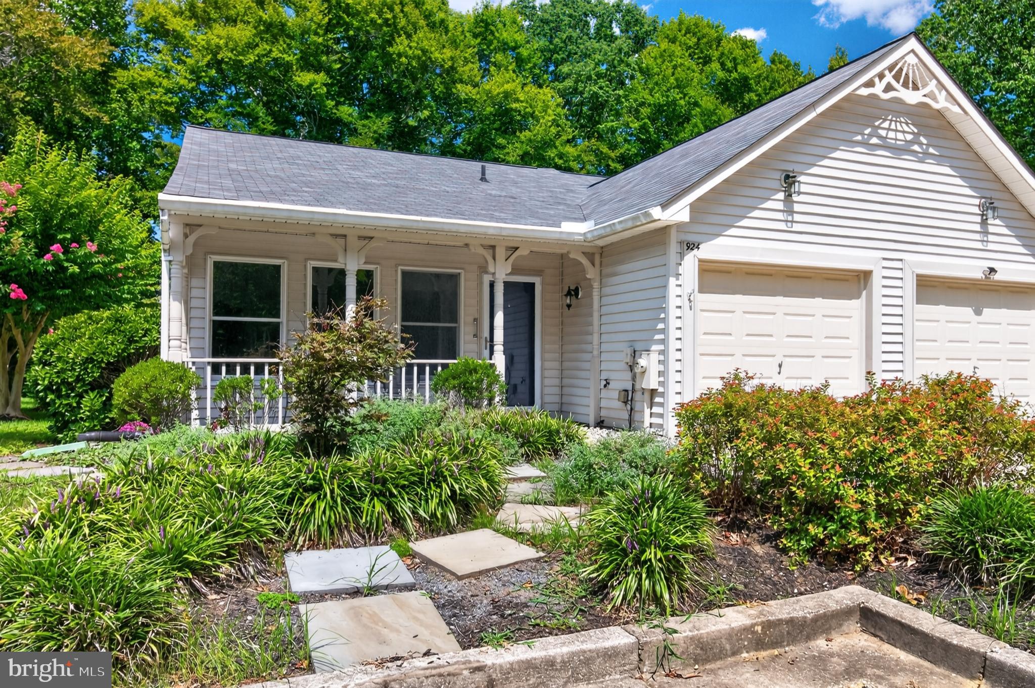924 SHIPMASTER COURT
