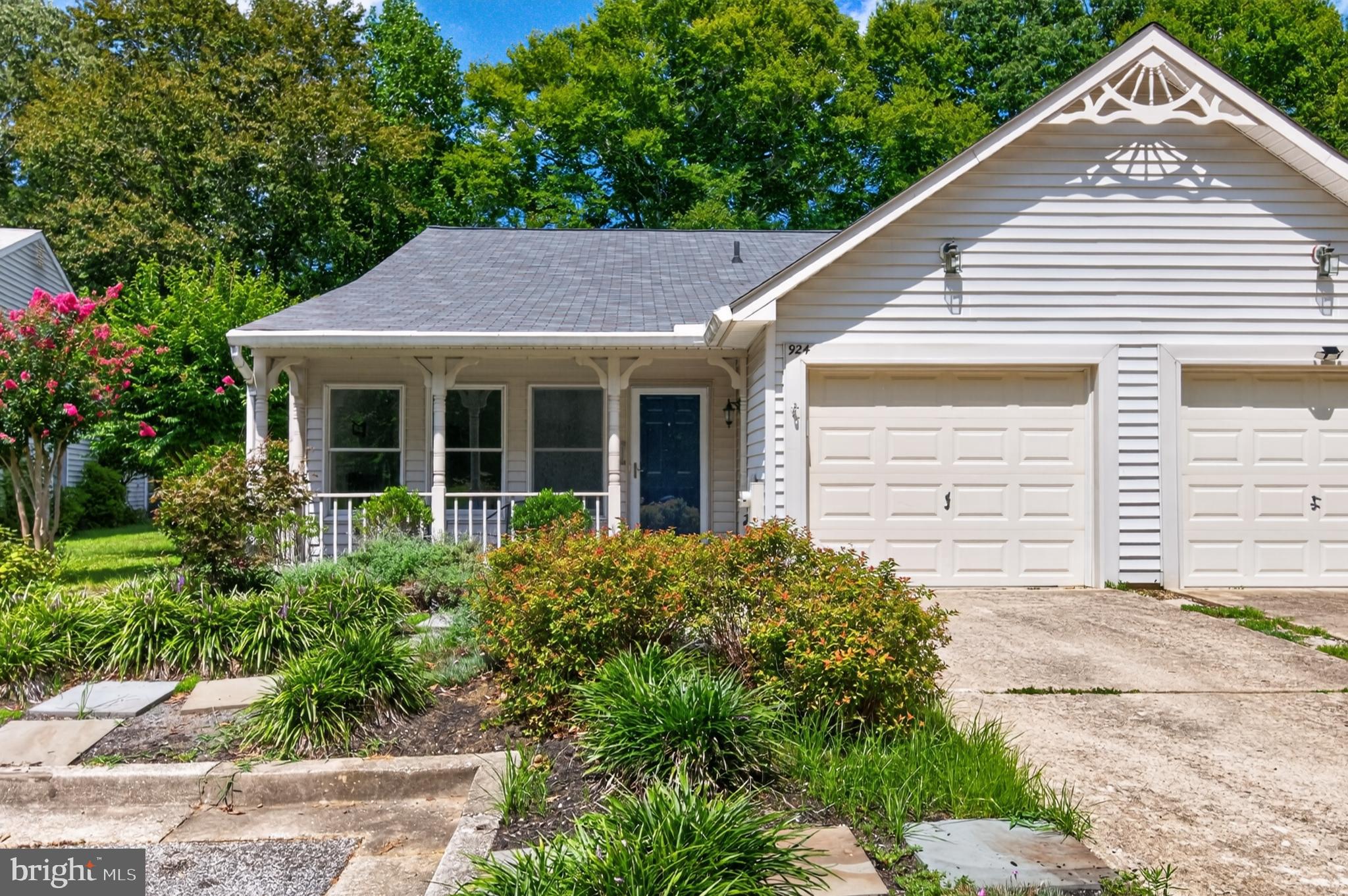 924 SHIPMASTER COURT