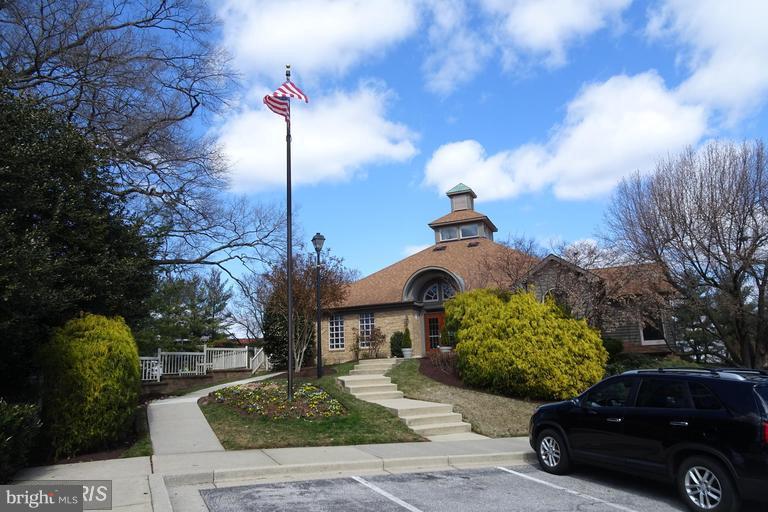 SEVEN OAKS - Residential