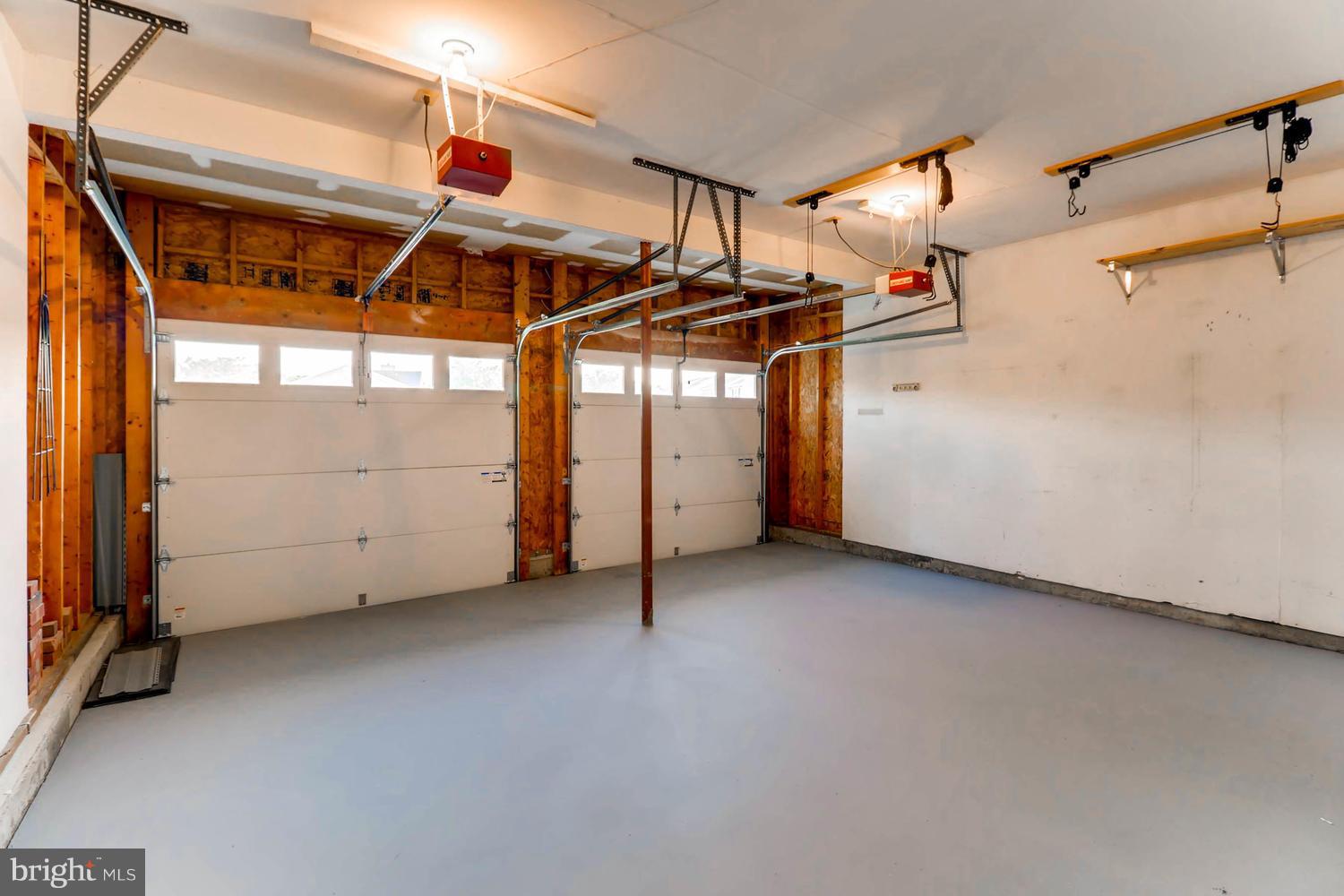 SEVEN OAKS - Residential