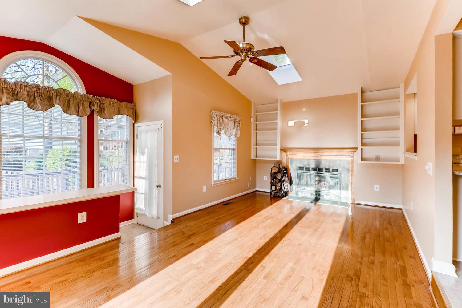 SEVEN OAKS - Residential