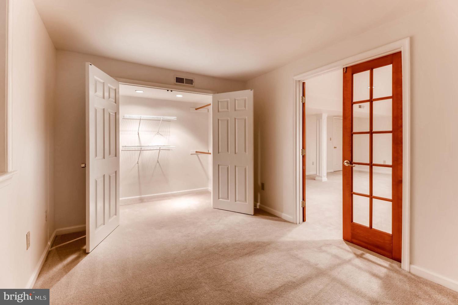 SEVEN OAKS - Residential