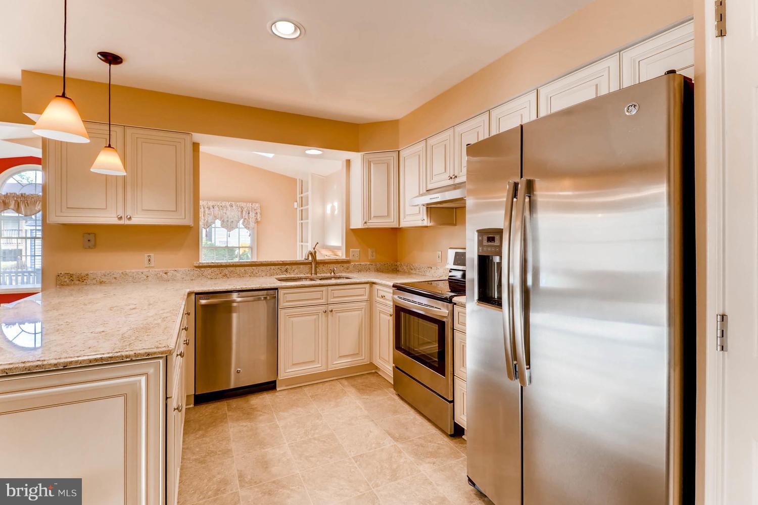 SEVEN OAKS - Residential