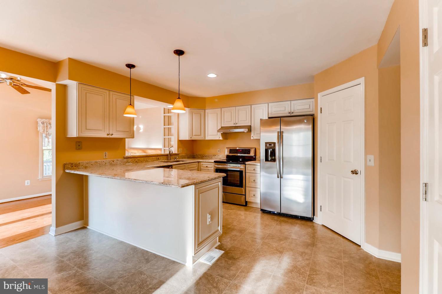 SEVEN OAKS - Residential