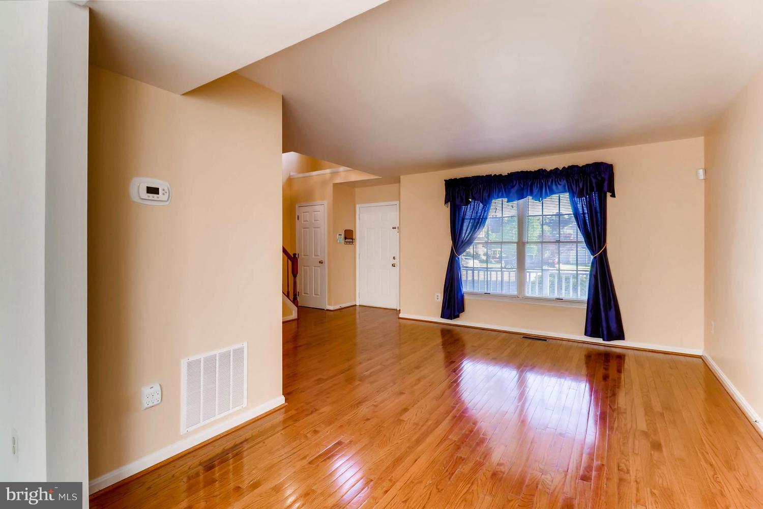 SEVEN OAKS - Residential