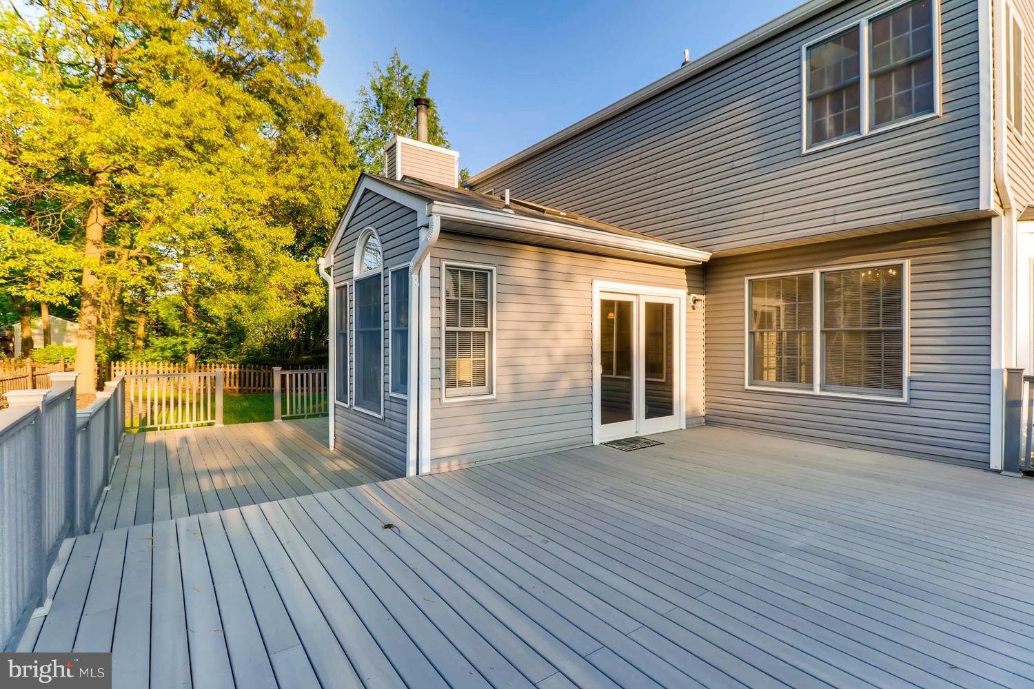 SEVEN OAKS - Residential