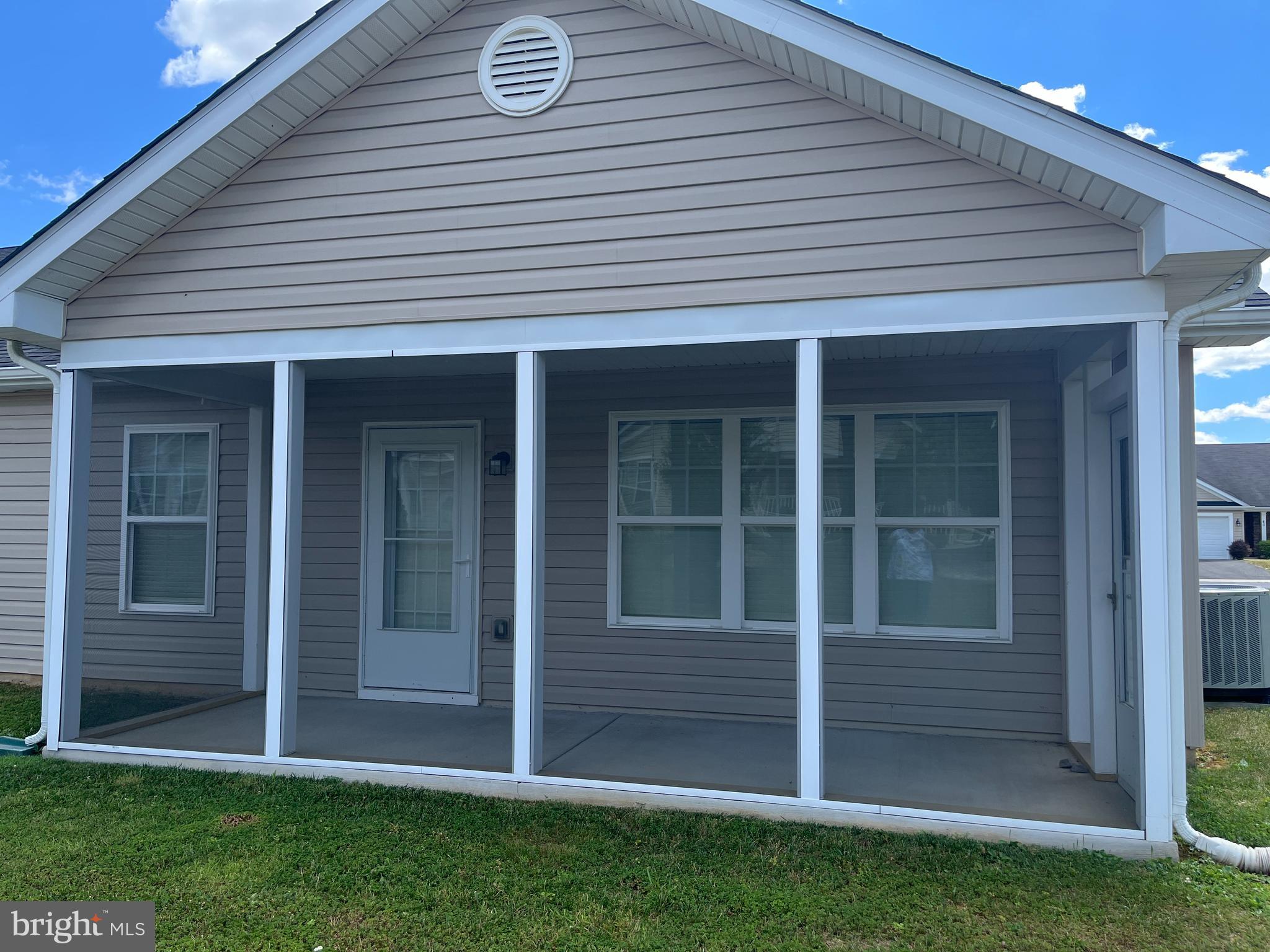 SPRING MILLS - Residential Lease