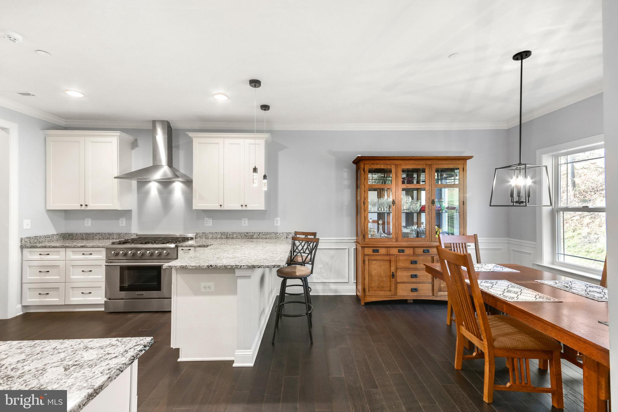 FOX RUN WOODS - Residential