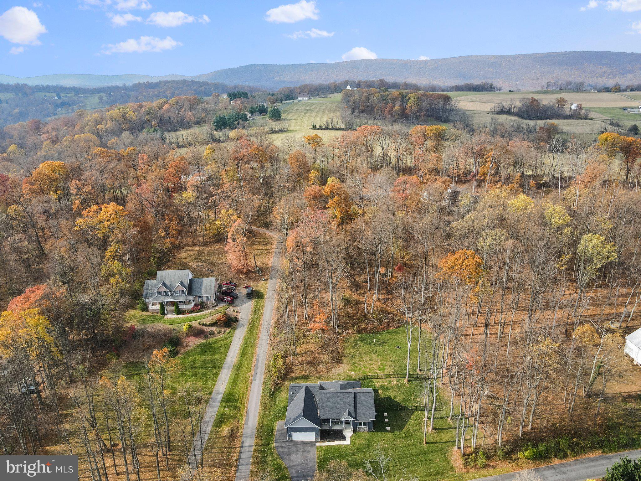 FOX RUN WOODS - Residential