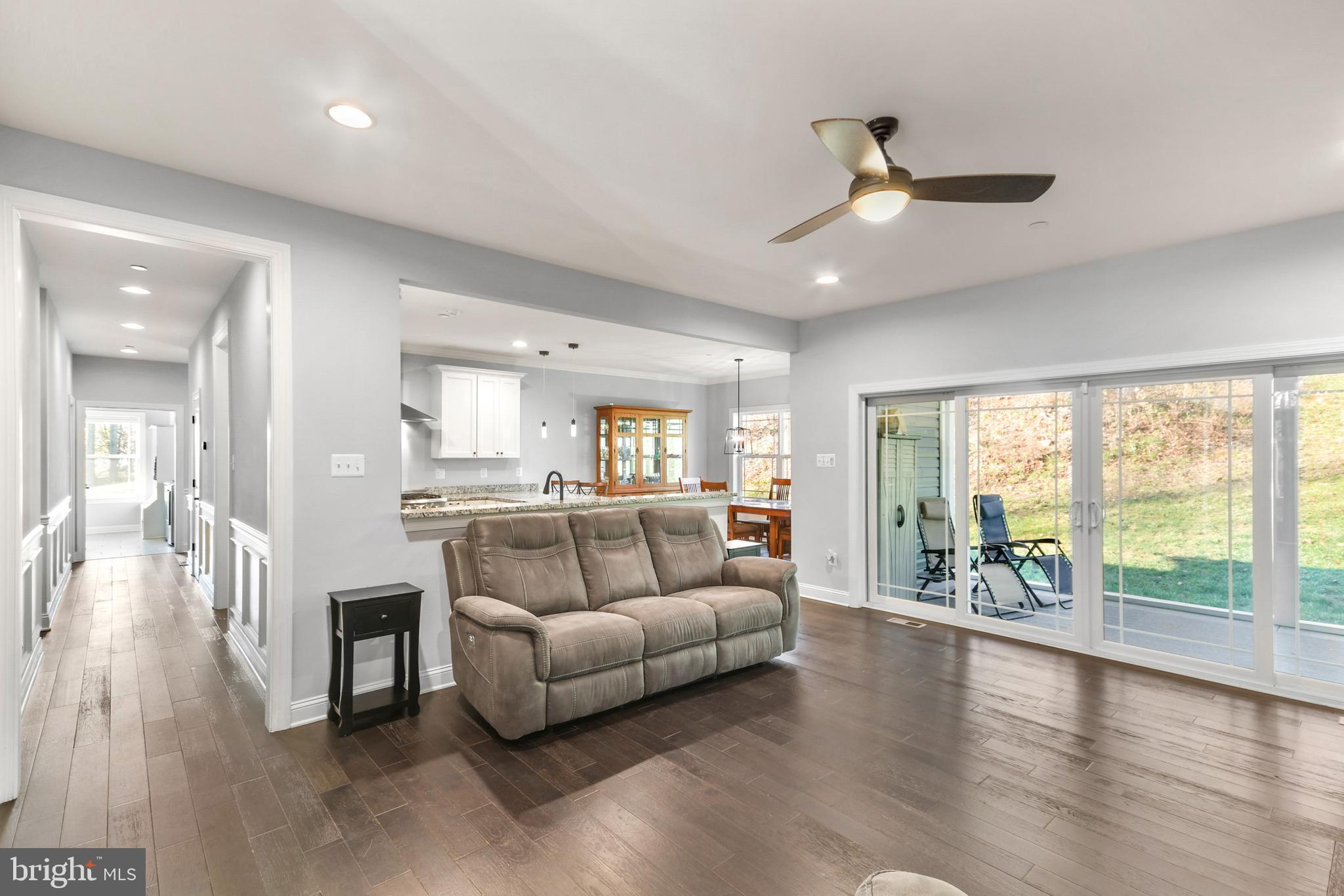 FOX RUN WOODS - Residential