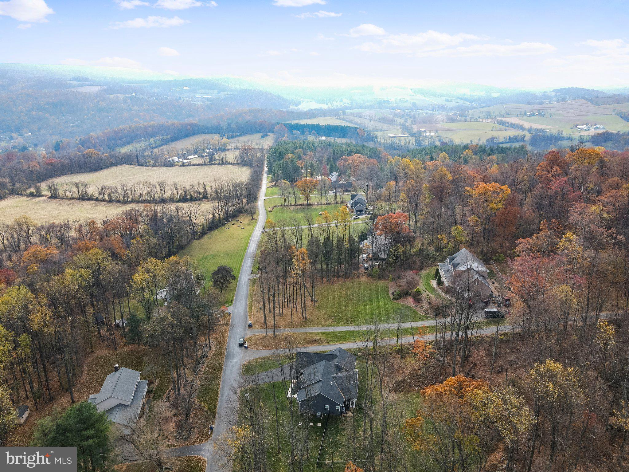 FOX RUN WOODS - Residential