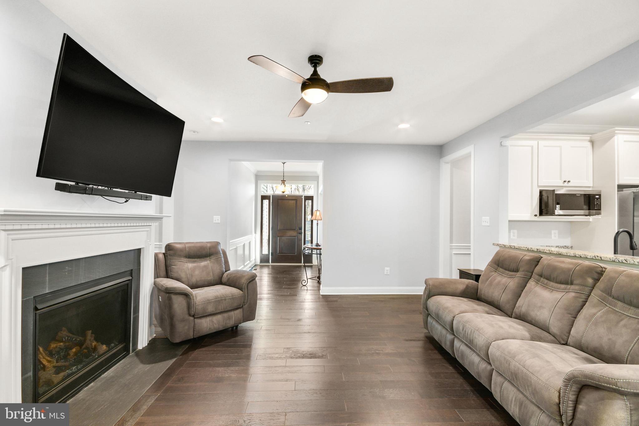 FOX RUN WOODS - Residential