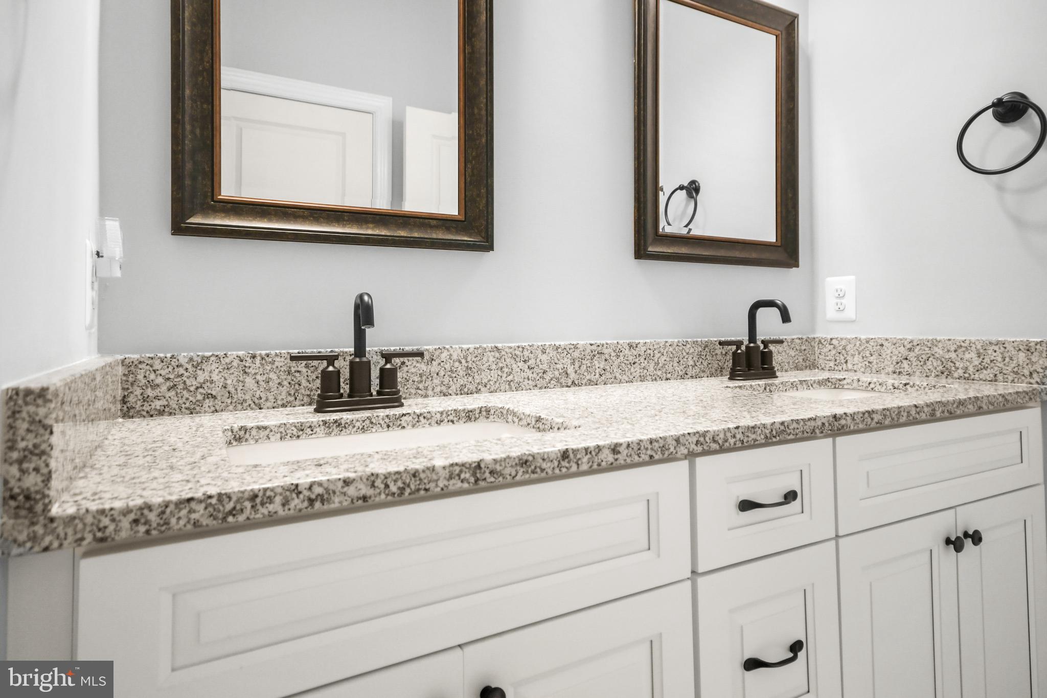 FOX RUN WOODS - Residential