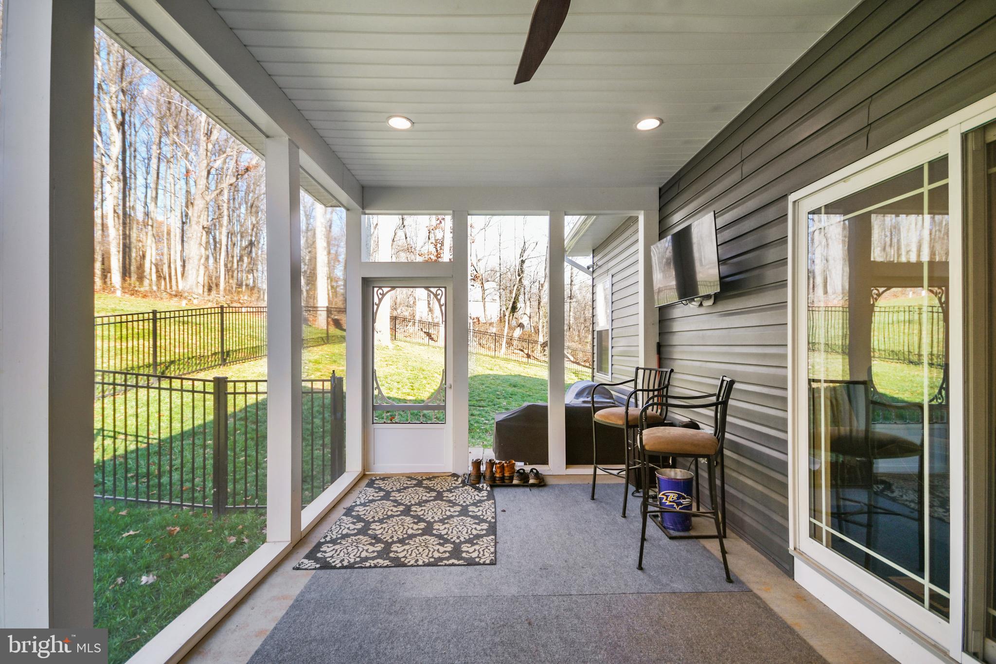 FOX RUN WOODS - Residential