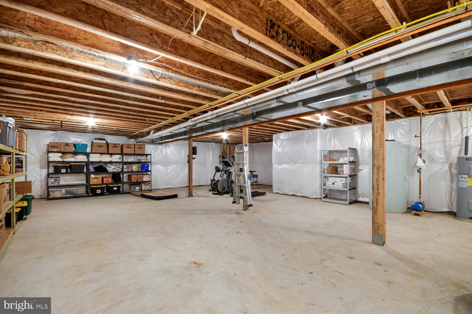 FOX RUN WOODS - Residential