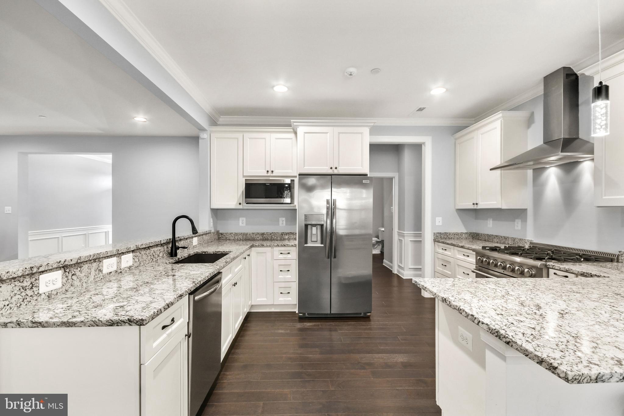 FOX RUN WOODS - Residential