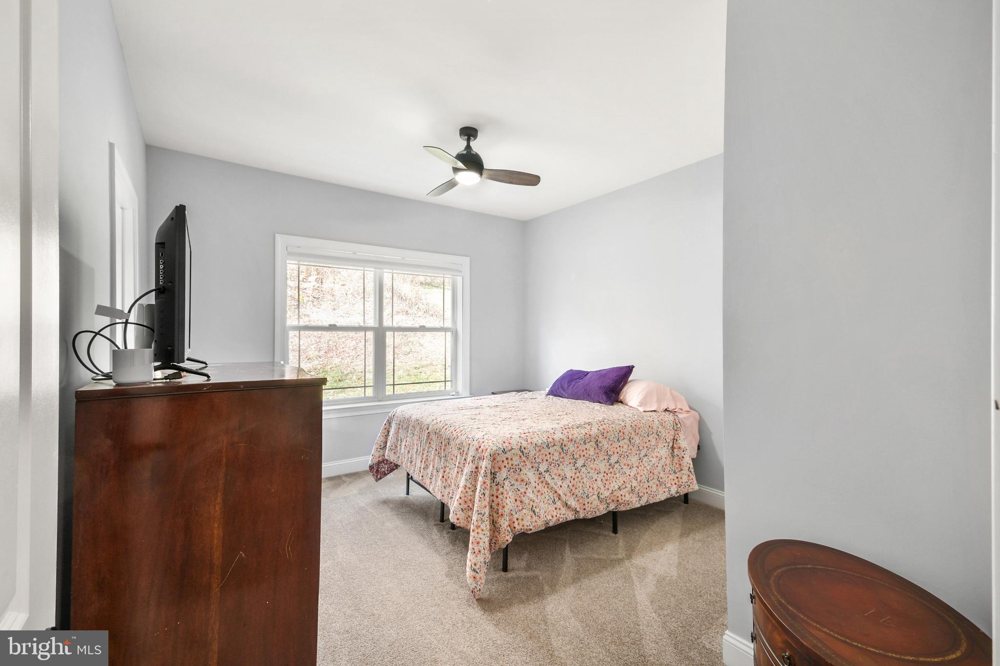 FOX RUN WOODS - Residential