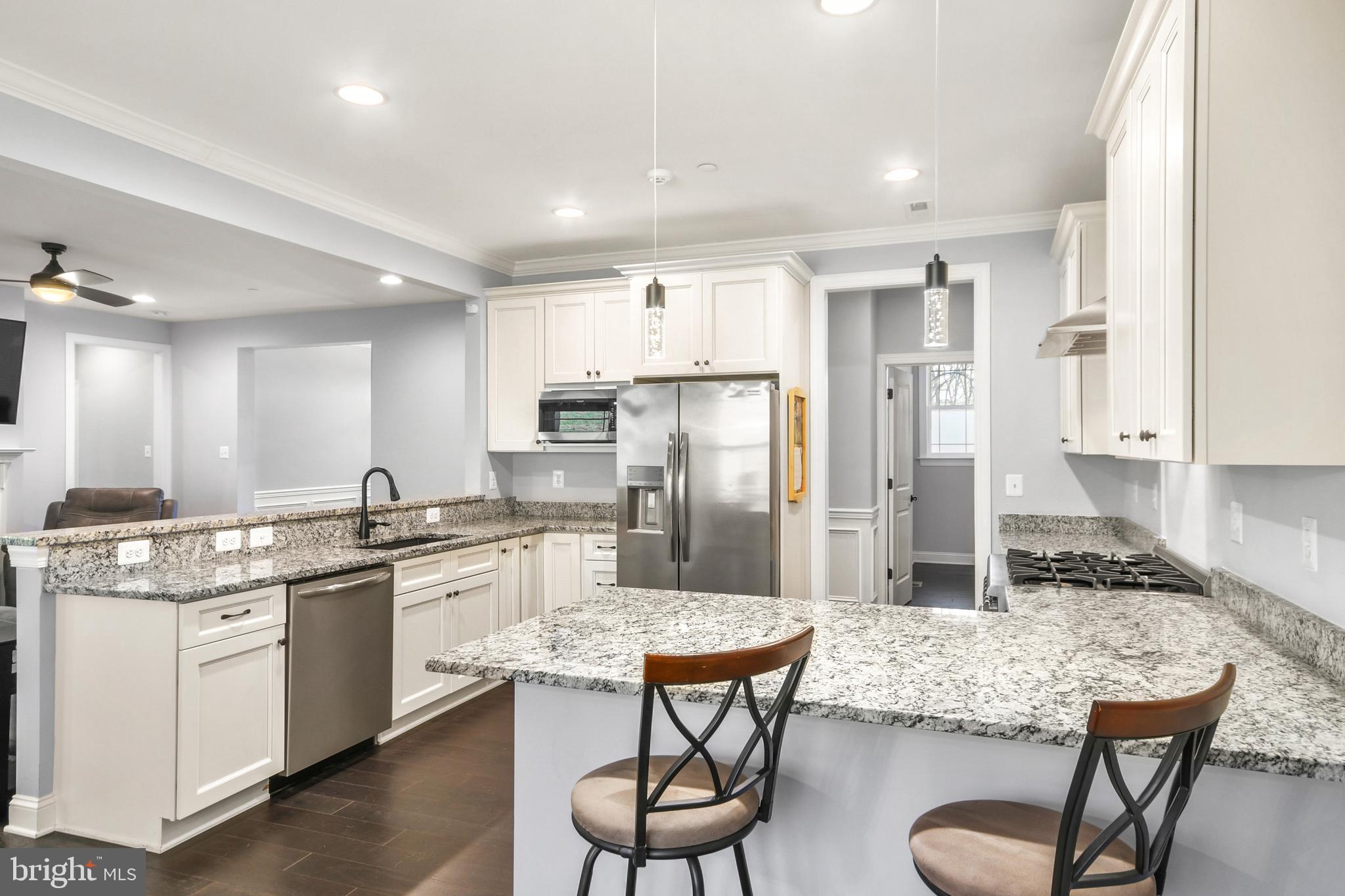 FOX RUN WOODS - Residential