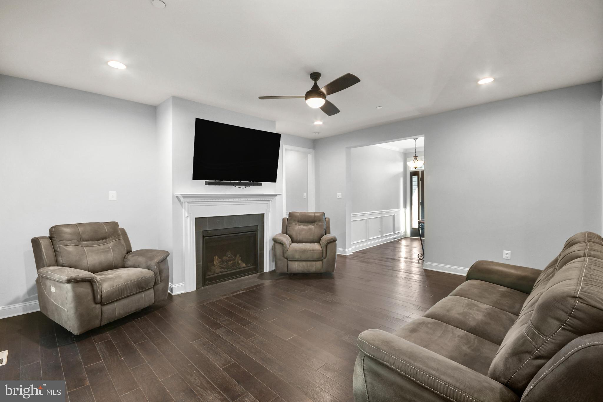 FOX RUN WOODS - Residential