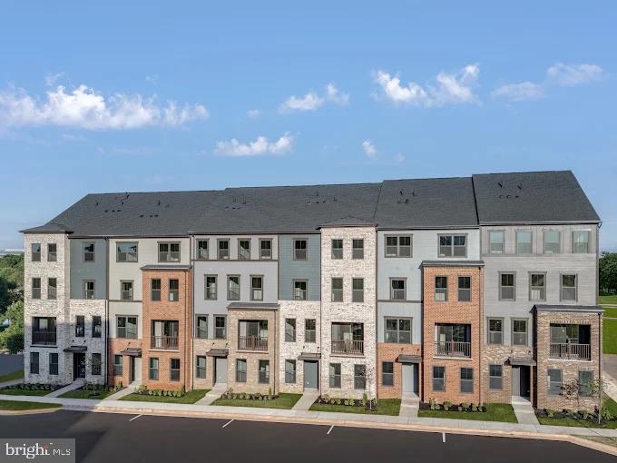 ELLIPSE AT WESTFIELDS - Residential