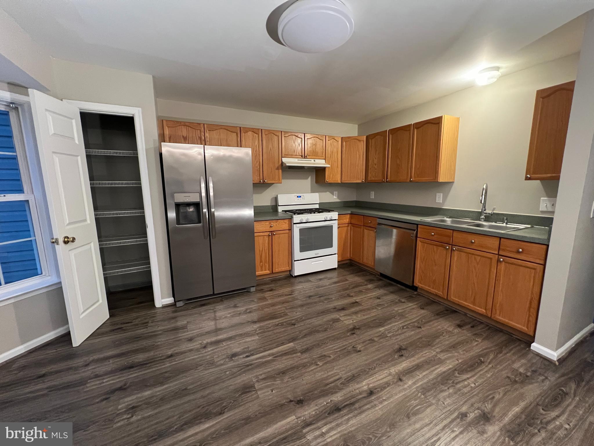 PRENTISS POINT - Residential Lease