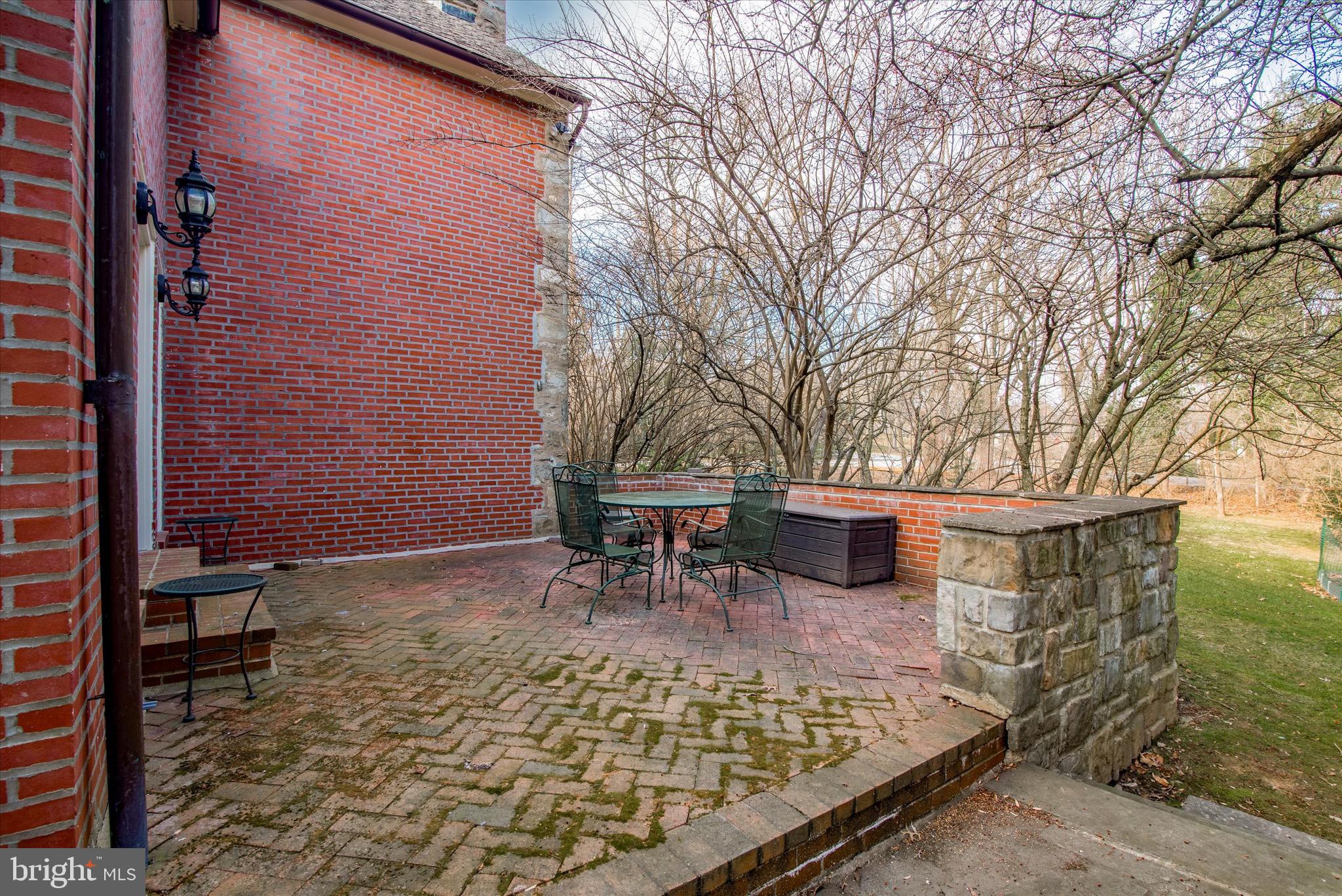 OAK HILL - Residential