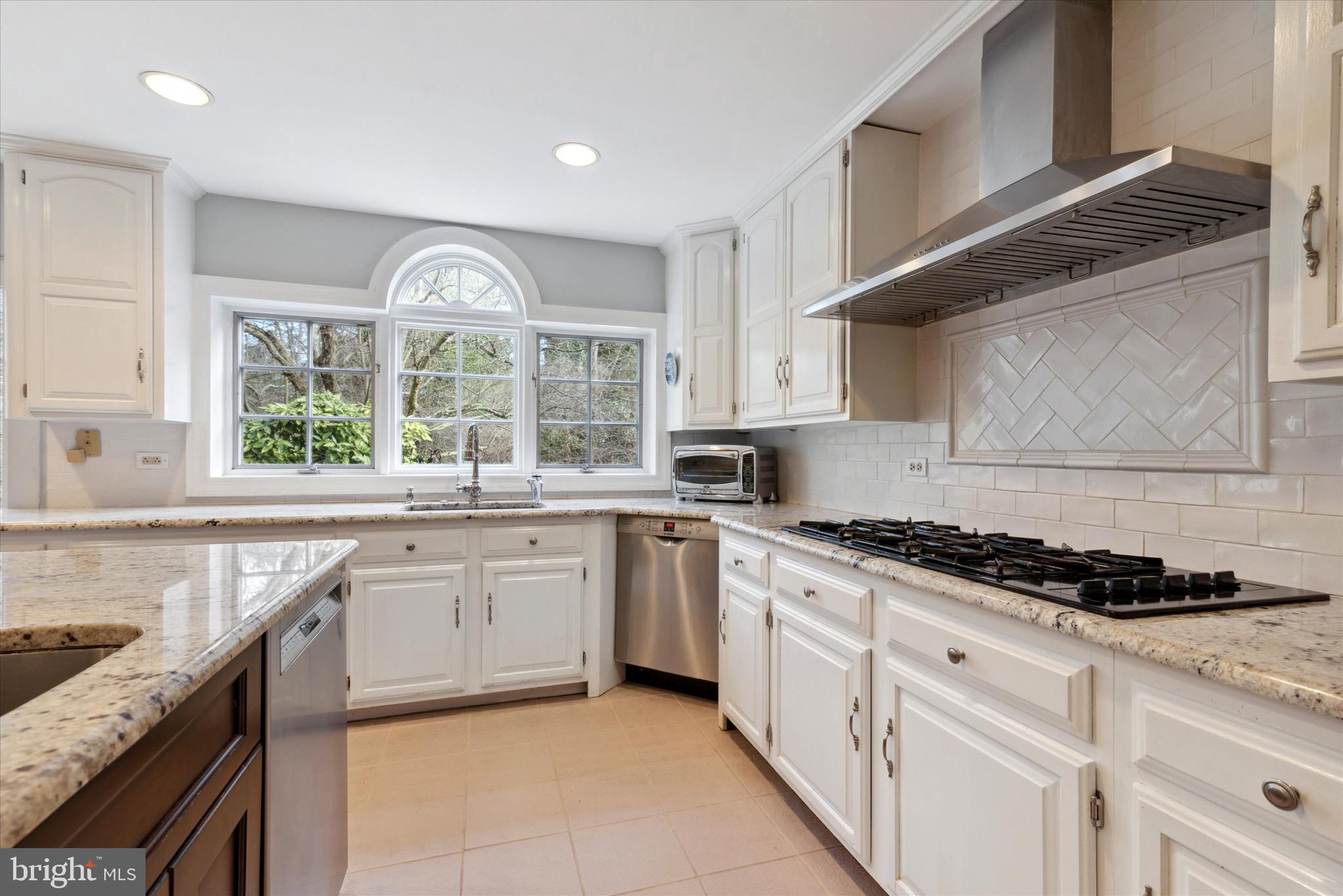 OAK HILL - Residential