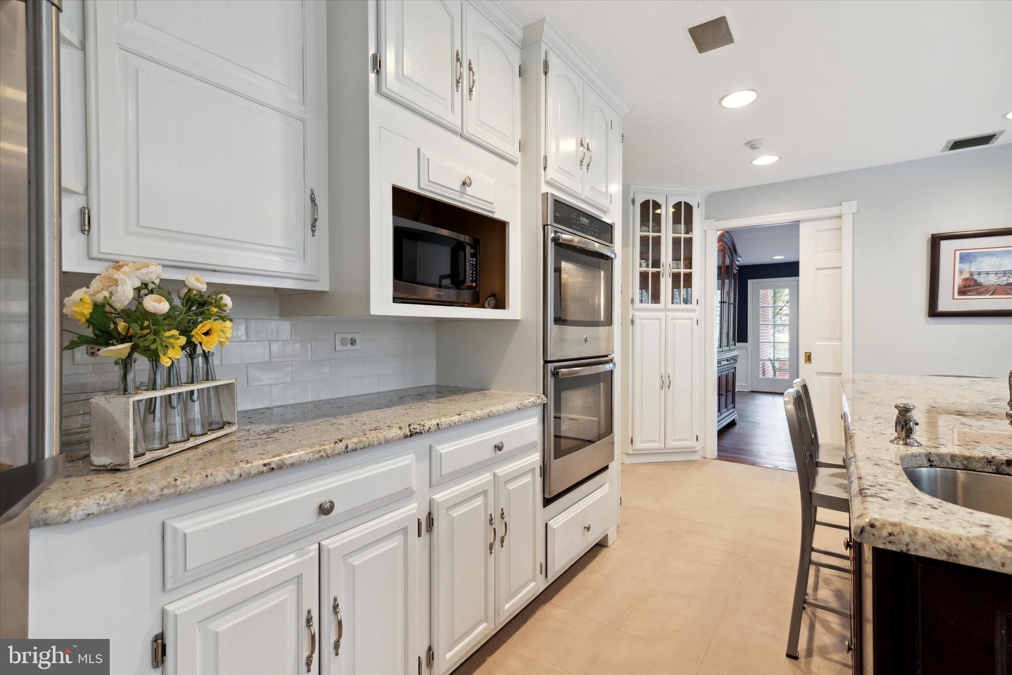 OAK HILL - Residential