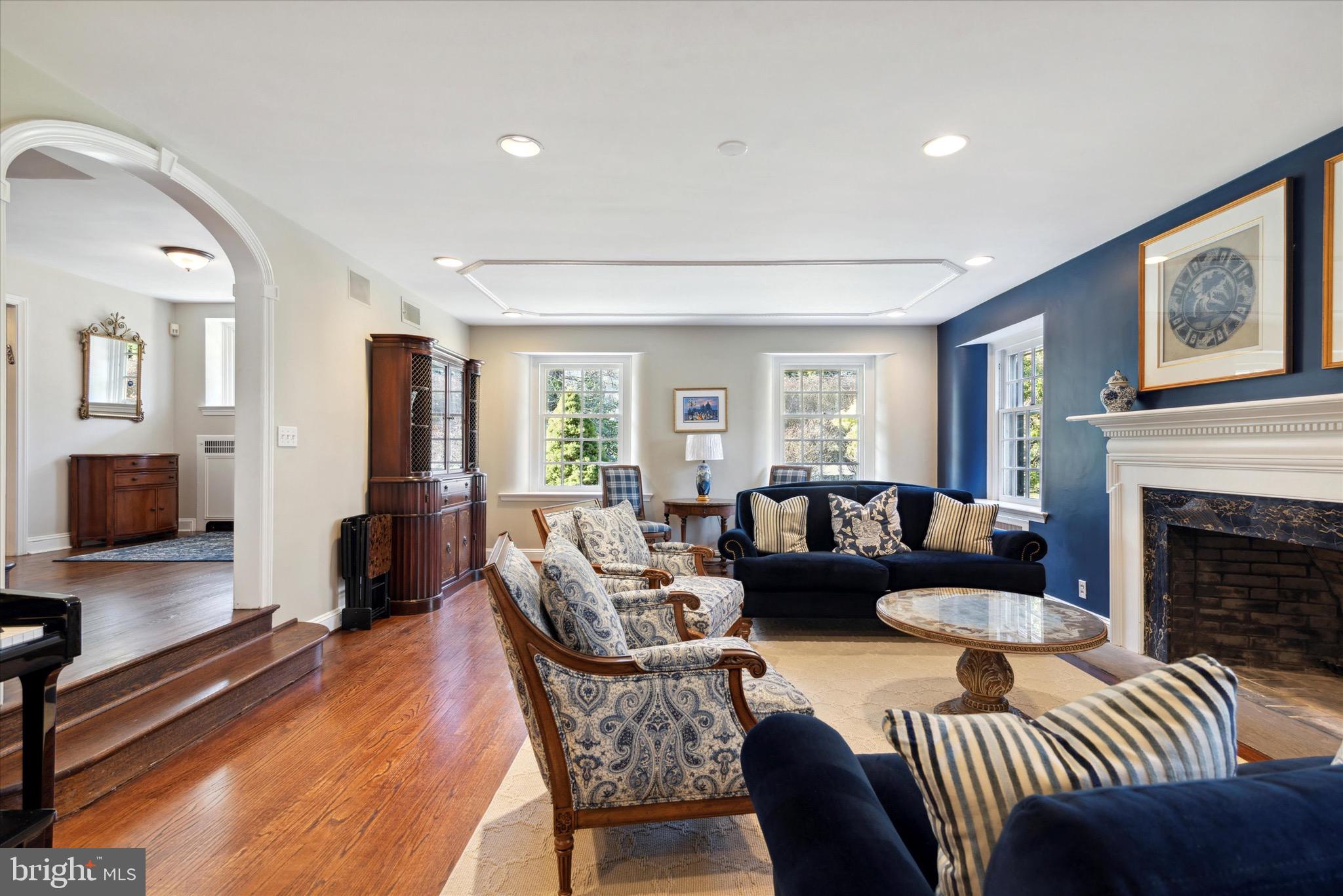 OAK HILL - Residential