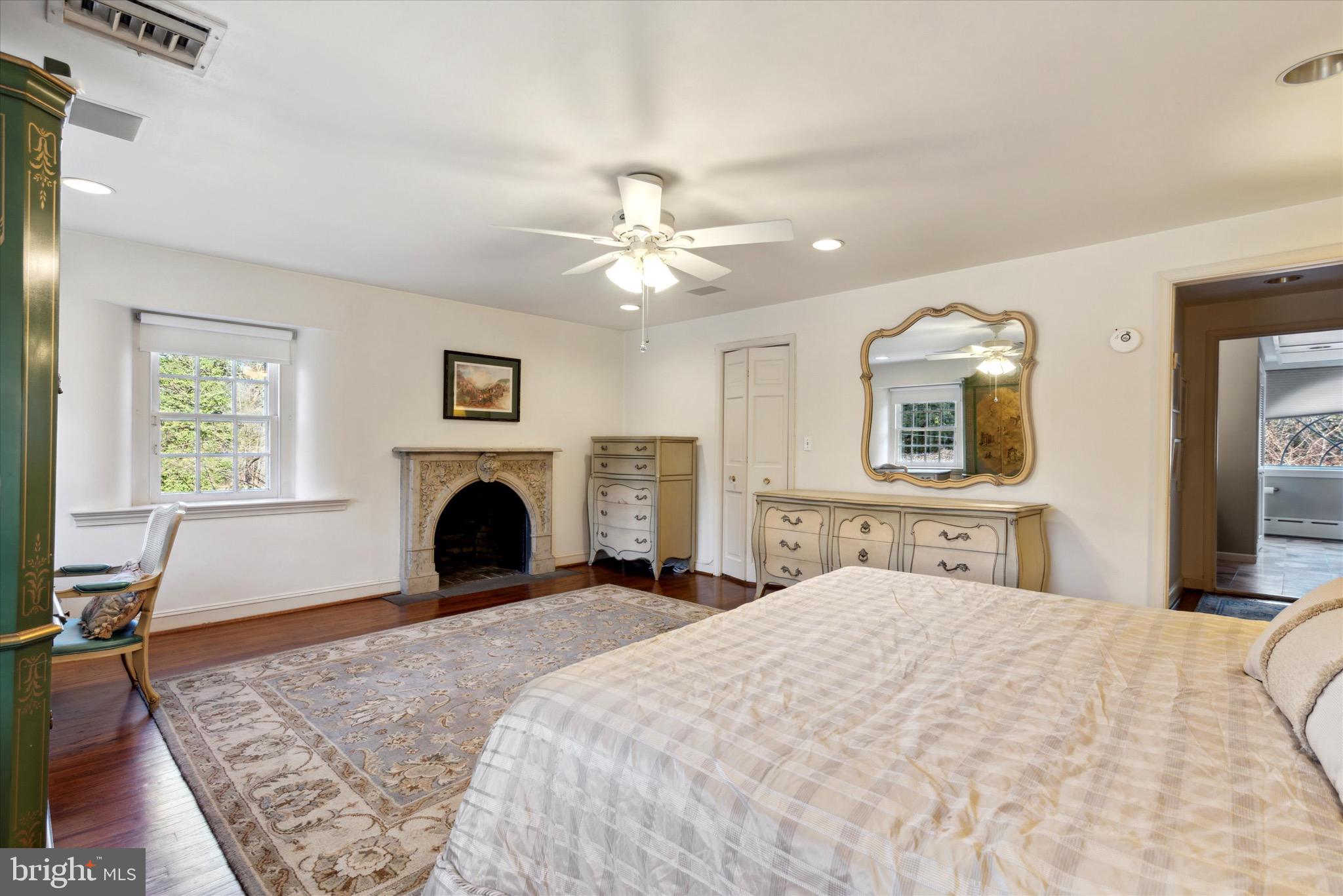 OAK HILL - Residential