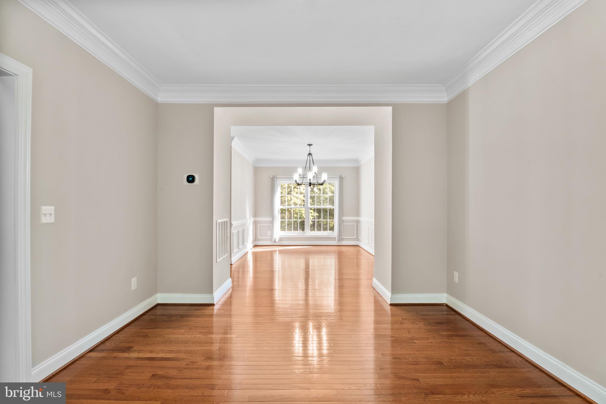 LAKEWOOD MANOR - Residential