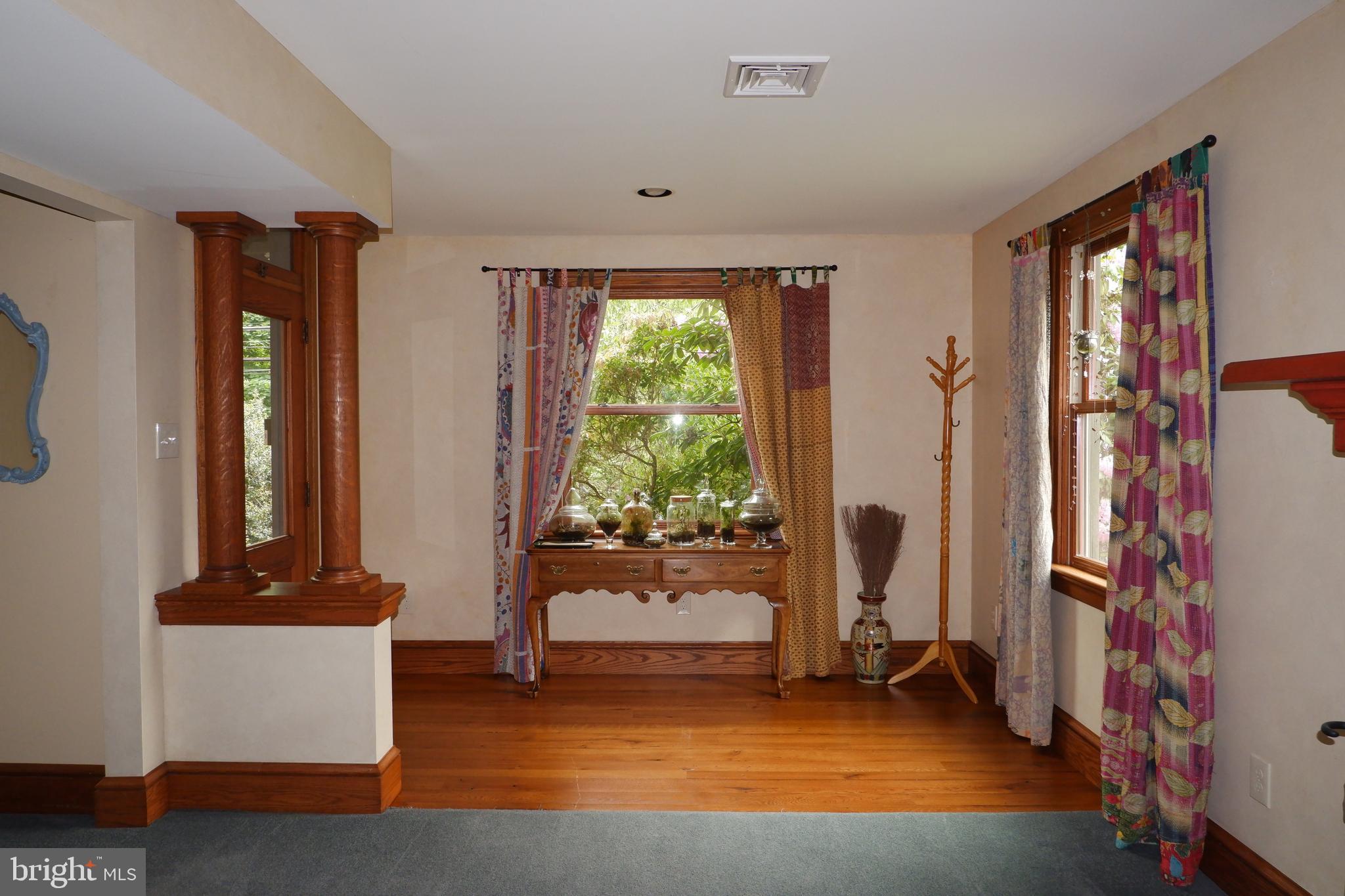 318 N GALEN HALL ROAD