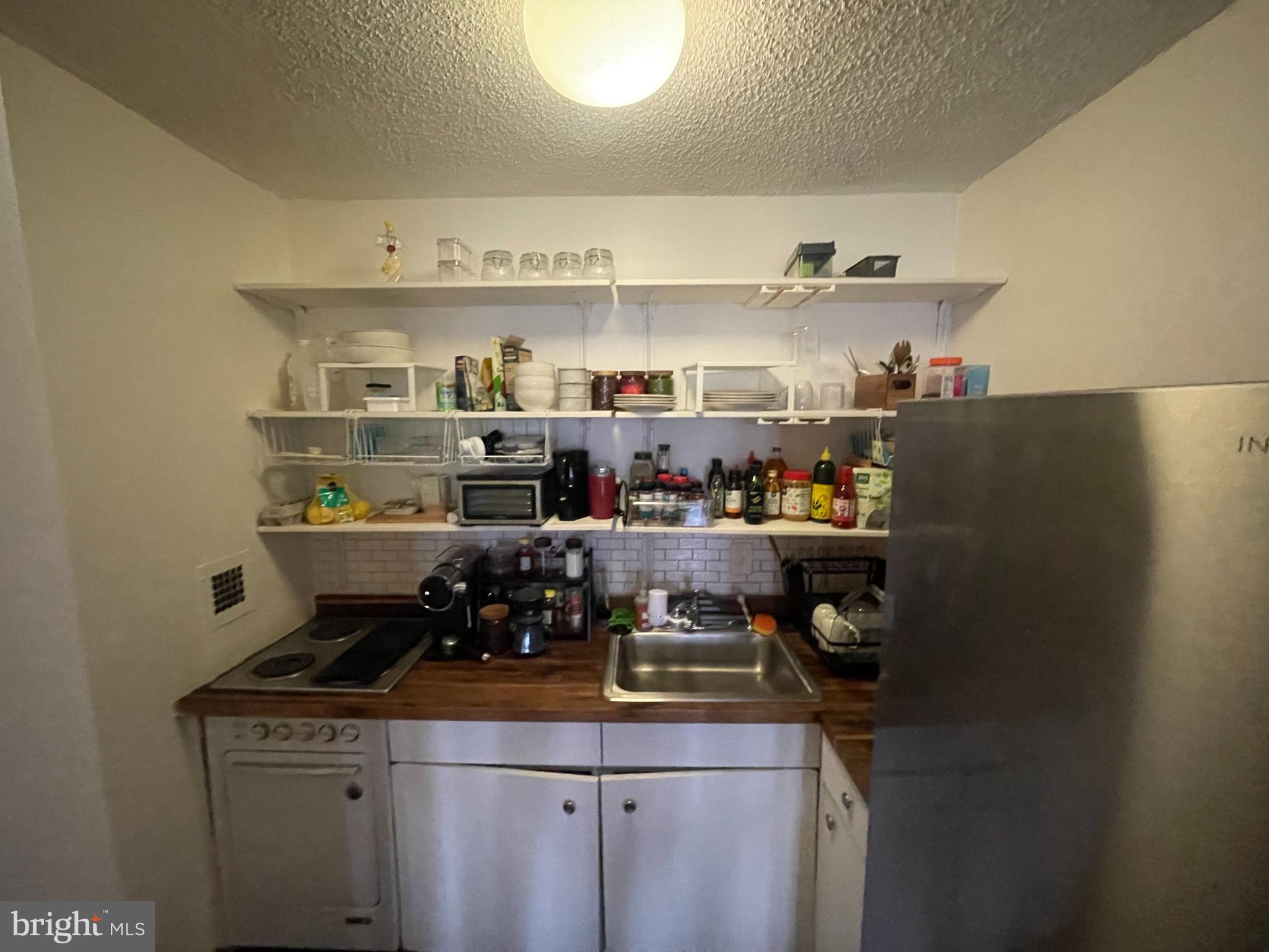 1311 DELAWARE AVENUE SW S833