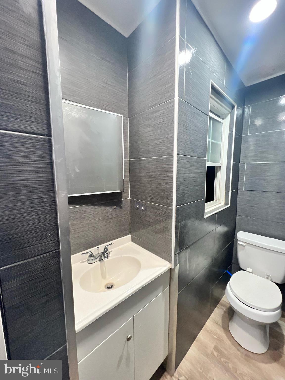 KENSINGTON - Residential Lease