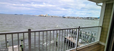 Homes For Sale - OCEAN HIGH CM WK40 32nd Street Extended<br/> OCEAN CITY, MD 21842