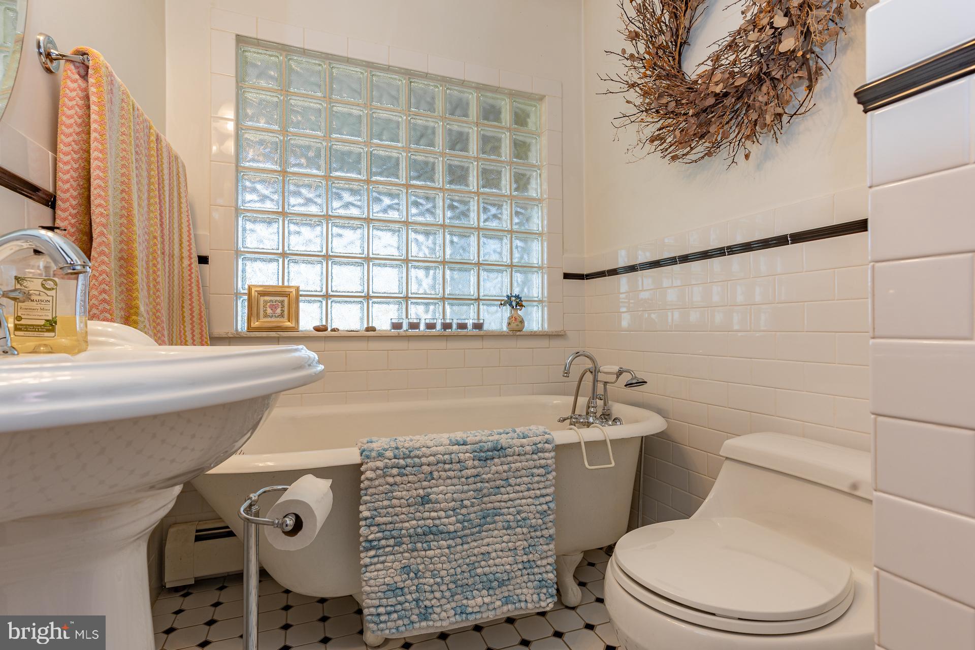 WAYSIDE - Residential