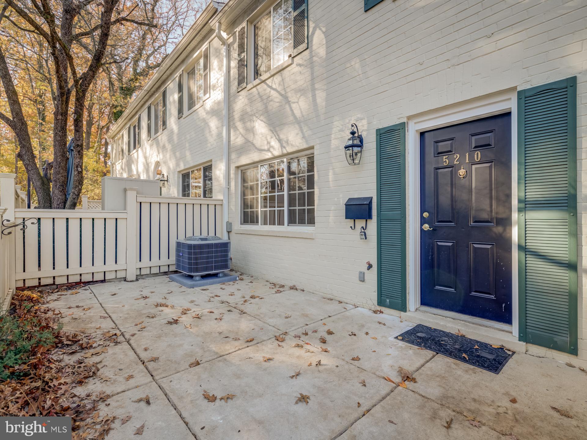 PARKSIDE AT ALEXANDRIA - Residential Lease