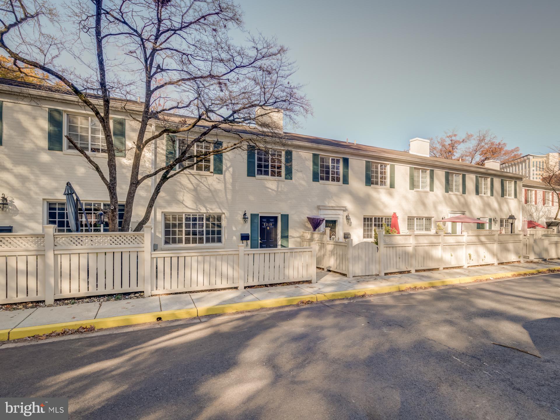 PARKSIDE AT ALEXANDRIA - Residential Lease