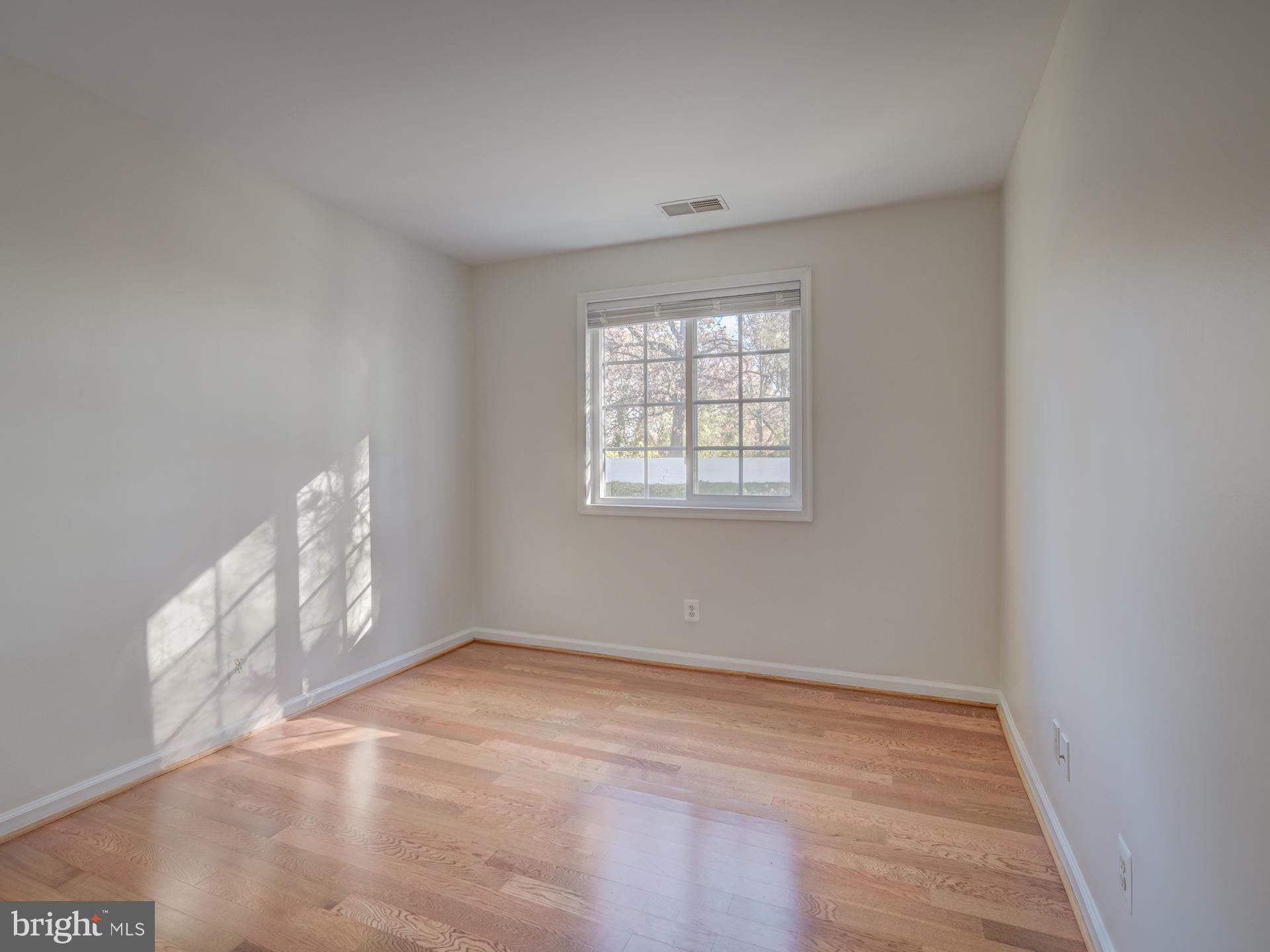 PARKSIDE AT ALEXANDRIA - Residential Lease